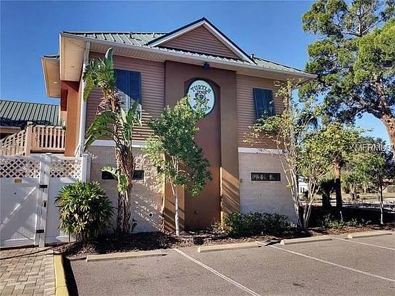 4th image of 827 Roosevelt Blvd #S502