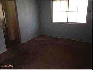 3rd image of 37001 Julian Ln