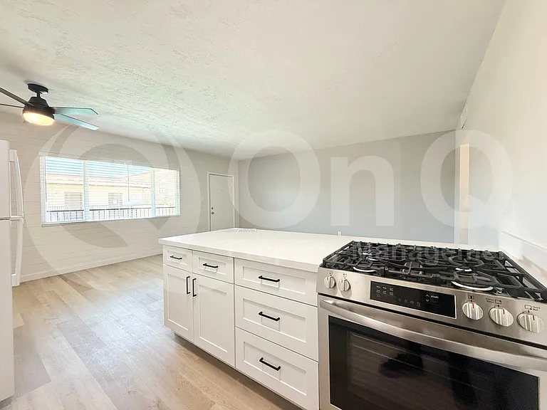 25 E Eva St #15 — Photo 6
