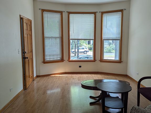 3rd image of 1918 N Kedzie Ave #1