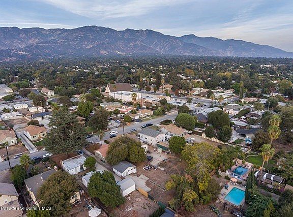 496 Mountain View st_Exterior-11