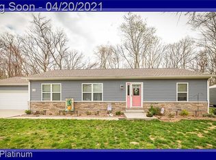 5690 Pickbourne St, Commerce Township, MI 48382