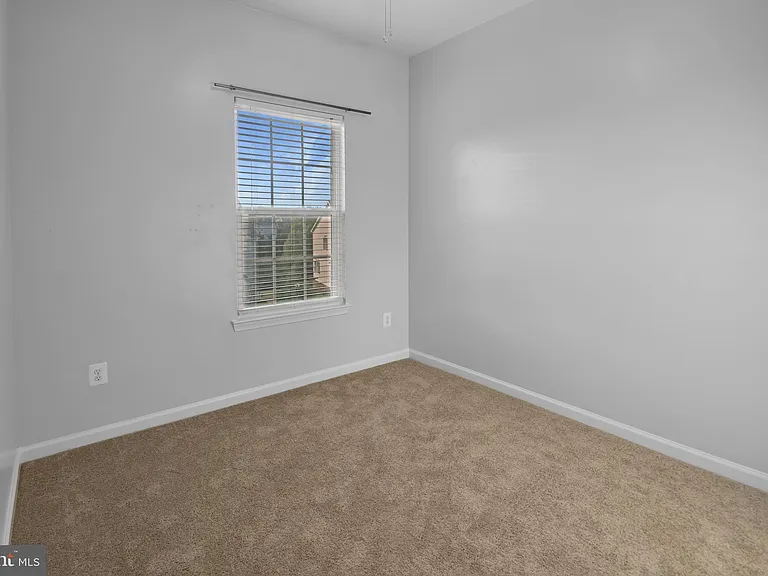9611 Atterbury Ln — Photo 16