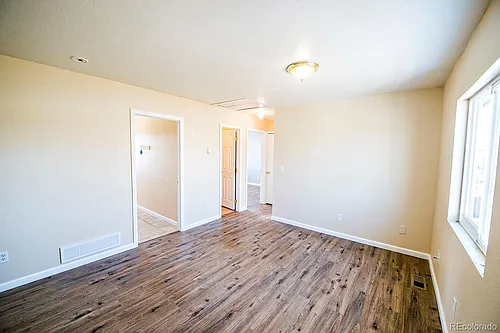 55 N 10th Ave #B Photo 1
