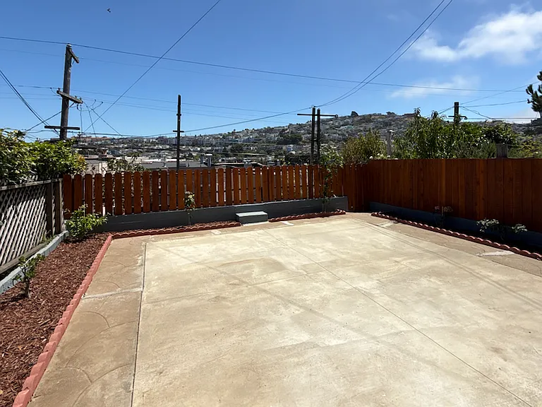 4039 Mission St — Photo 18