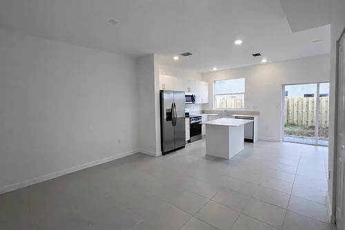 2766945 SW 15578th Ct Photo 1