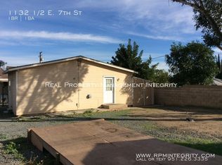 1132 1/2 E 7th St, Corona, CA 92879