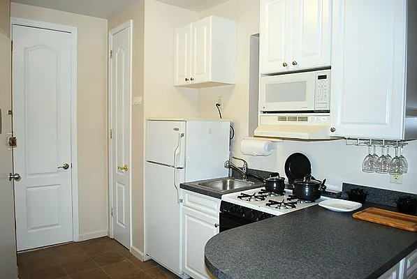 Rented by Eisenberg Exclusives | media 32