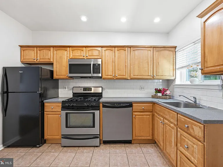 928 N Bambrey St — Photo 11