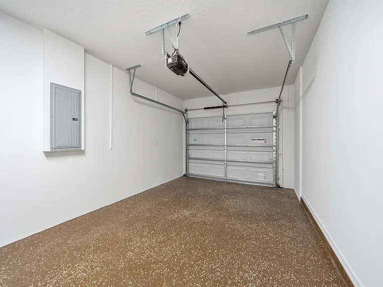 1072 Bridlewood Way — Photo 23