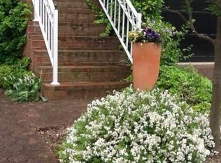 8178 Madrillon Ct, Tysons Corner, VA 22182