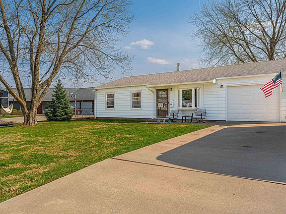 2nd image of 323 Nugent Pl