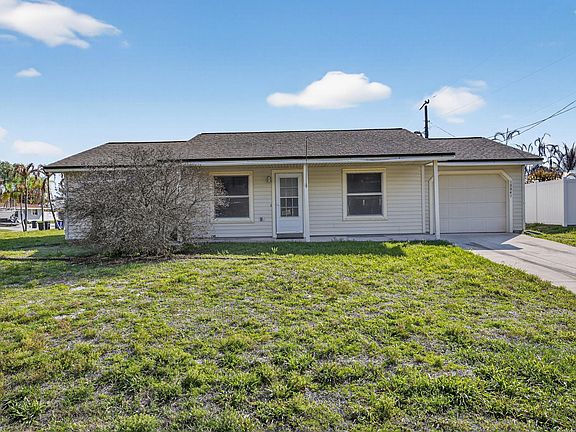 2nd image of 10841 SE Fir Drive