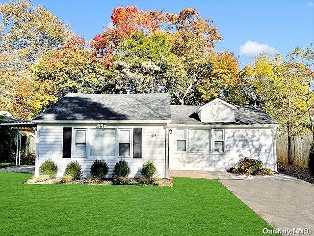 1st image of 165 Cranberry Drive