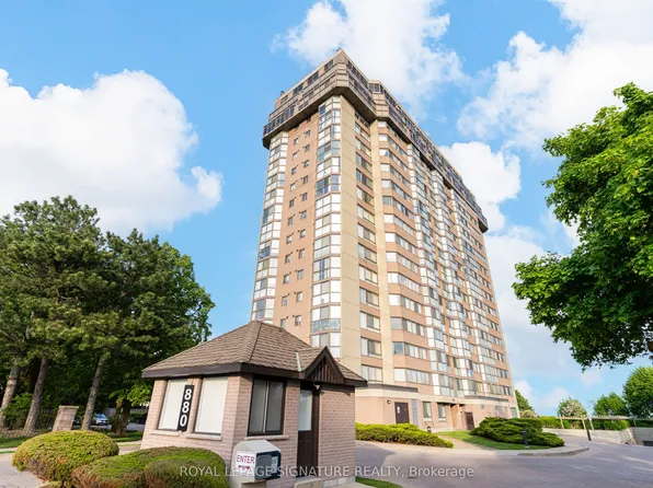 880 Dundas St W #405, Mississauga, ON L5C 4H3