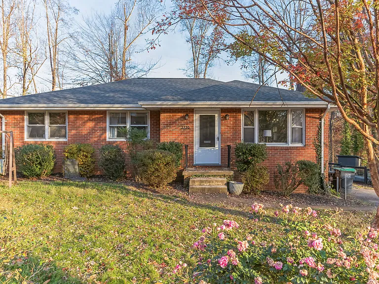 2720 McElroy Dr — Photo 13