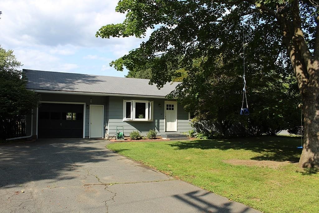 32 Elm St, South Deerfield, MA 01373 Zillow