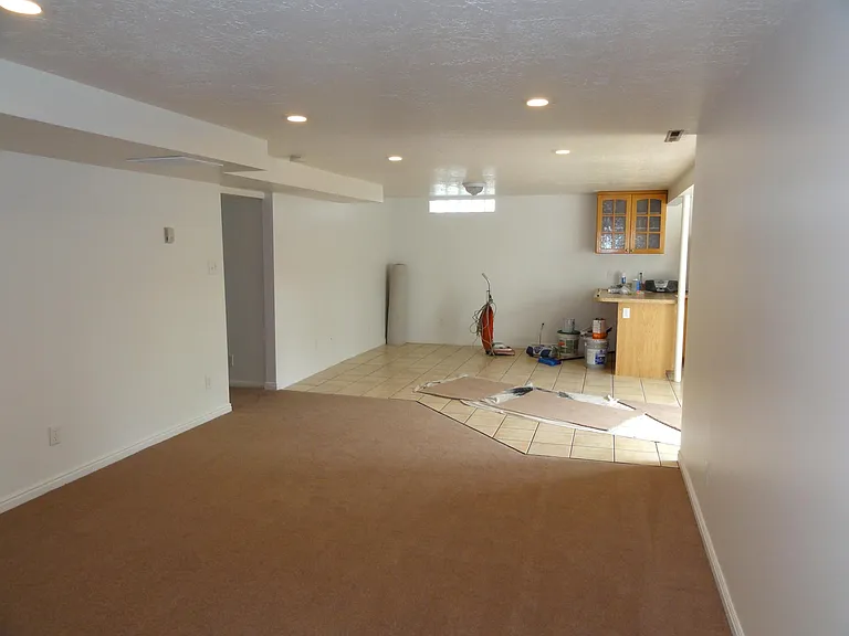 Family Room looking into kitchen