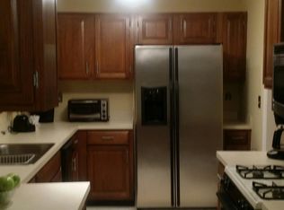 138 Great Oaks Ln, Roswell, GA 30075