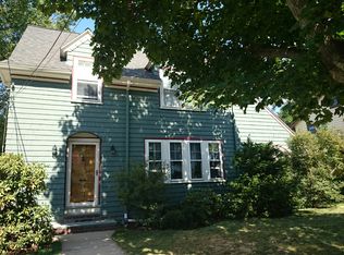 11 Peak Hill Rd, West Roxbury, MA 02132