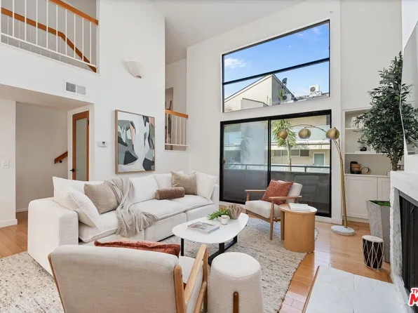 11 Mast St #B, Marina Del Rey, CA 90292