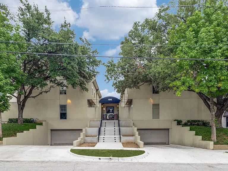 4242 Travis St — Photo 12