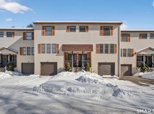140 Barn Finch Cir UNIT 140, Naugatuck, CT 06770