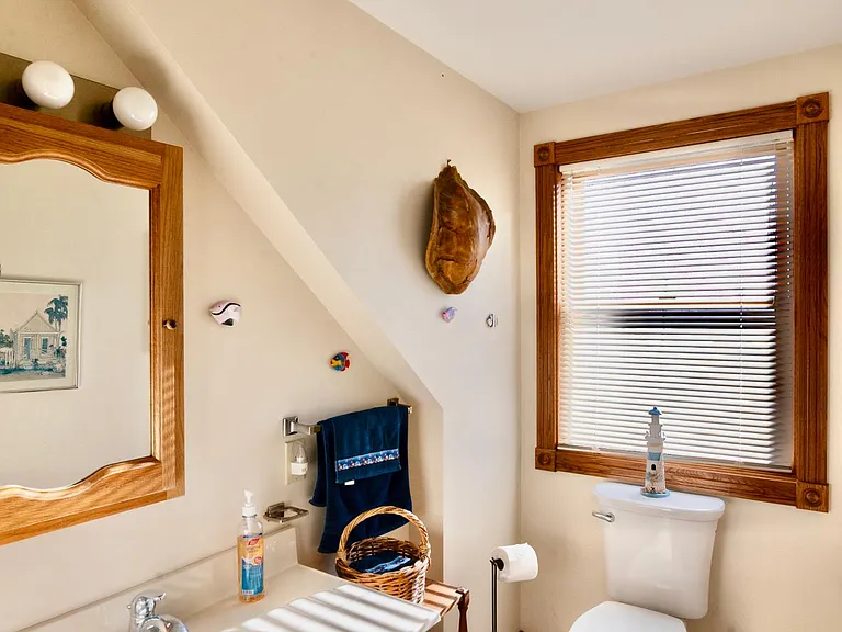 2nd floor bath