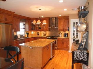 11 Sturr Ln, Florida, NY 10921