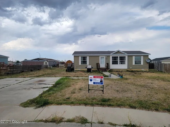 1707 Bluebell Ct, Gillette, WY 82716