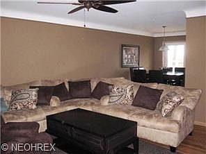 2nd image of 253 E Englewood Dr