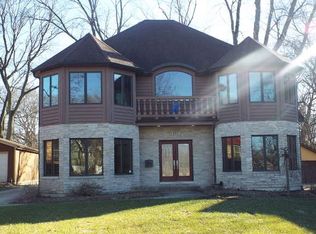 157 W Greenfield Ave, Lombard, IL