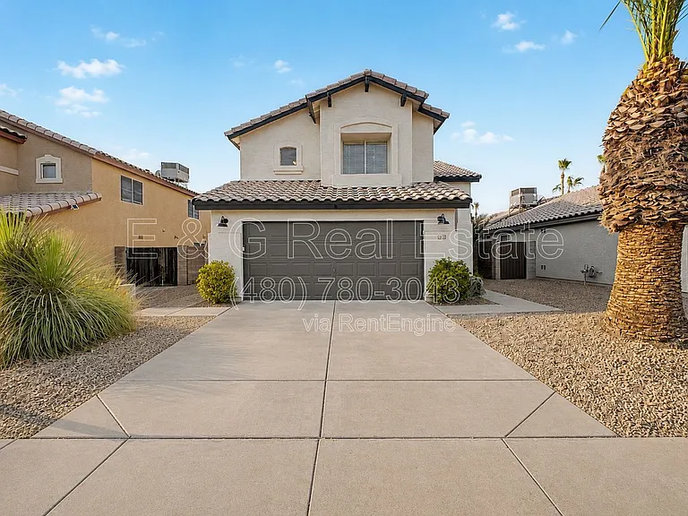 3910 E Rosemonte Dr — Photo 1