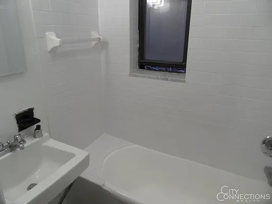 Rented by City Connections Realty | media 33