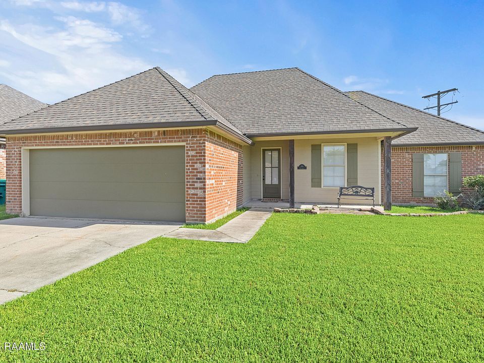 1st image of 100 Barksdale Dr