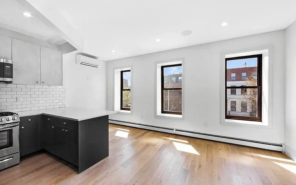 371 Mac Donough Street — Photo 3