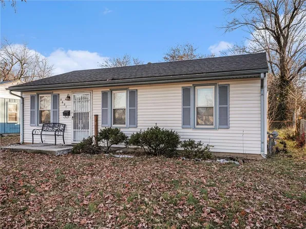 5621 E 39th St, Kansas City, MO 64128