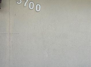 5700 SW 37th Ct, Davie, FL 33314