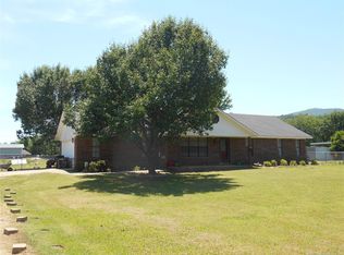 975 Coggins Rd, Poteau, OK 74953