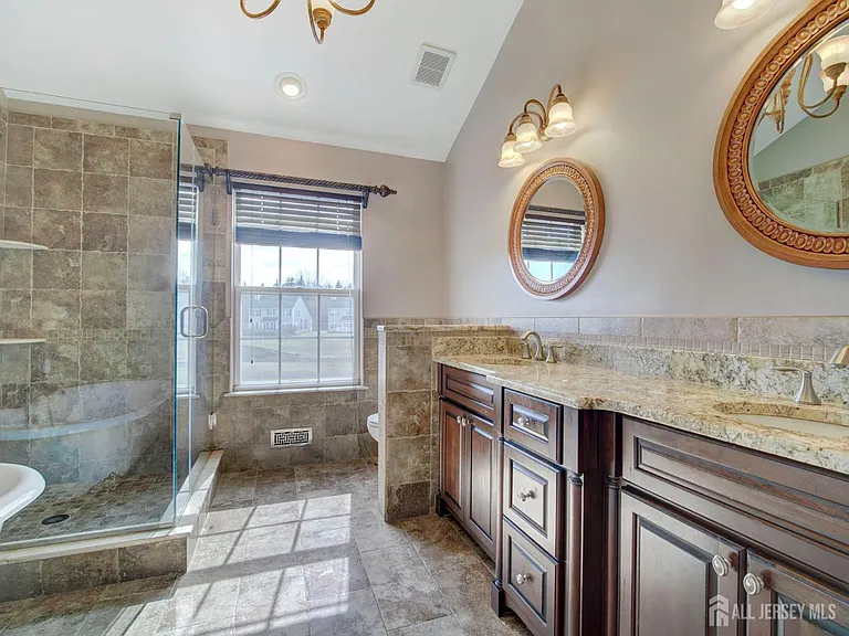 8 Mulberry Ct — Photo 14