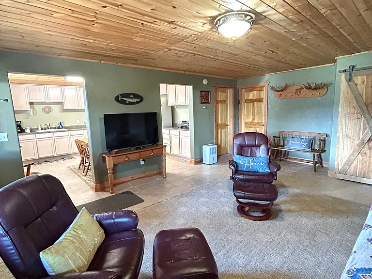 Over sized rooms with easy flow