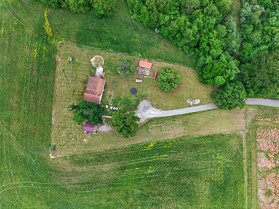 5th image of 318 Brasher Rd