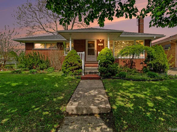 17751 Ruth St, Melvindale, MI 48122