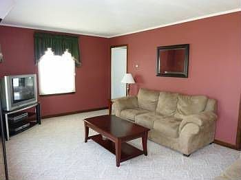 4th image of 858 6th Ave S