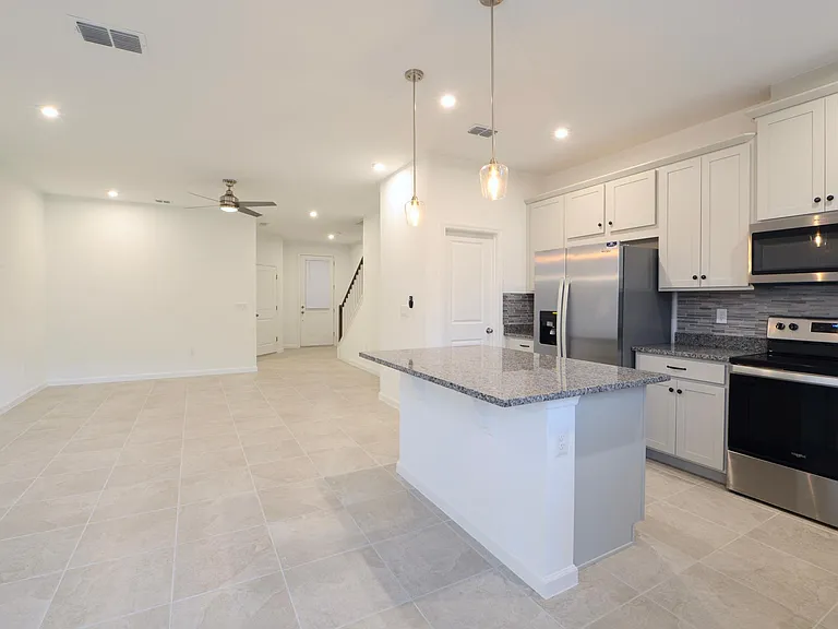 1180 Lakeshore Breeze Pl — Photo 6
