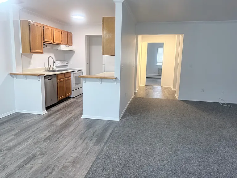 200 Woodhills Dr #202 — Photo 10