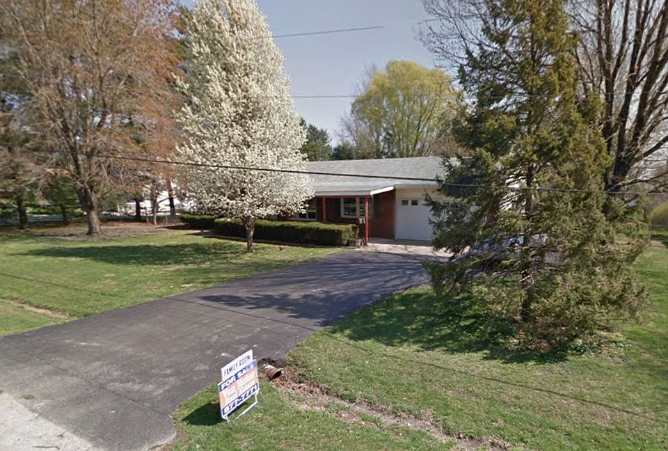 2nd image of 3530 Greenview Dr