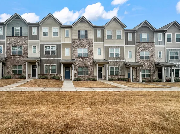 1056 Bayrose Cir, East Pt, GA 30344