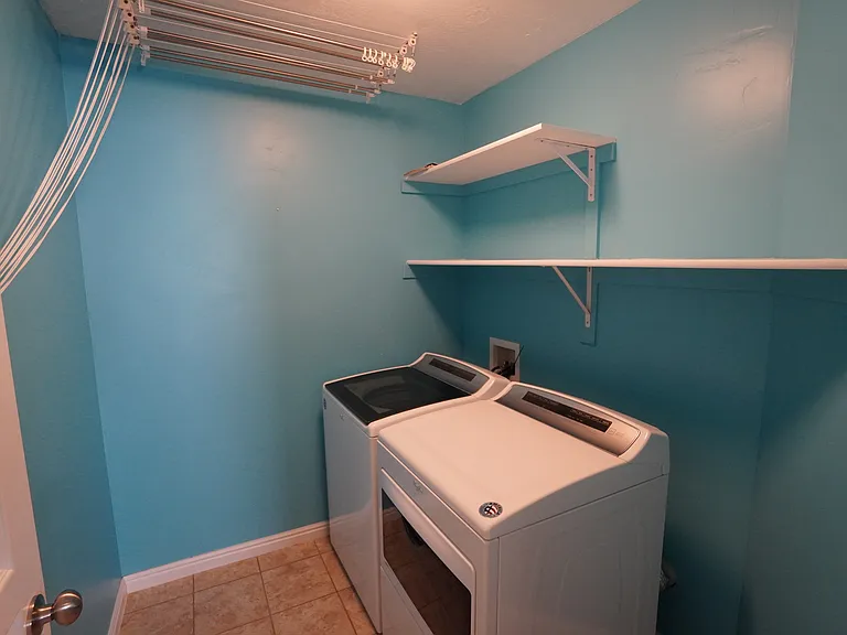 883 S Daisy Dr — Photo 16