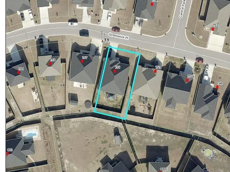 755 Greenwich Pl — Photo 47